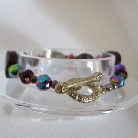 Iridescent Purple Glass Bead Bracelet with Silver Heart Charm Boho Y2K - Picture 6 of 17